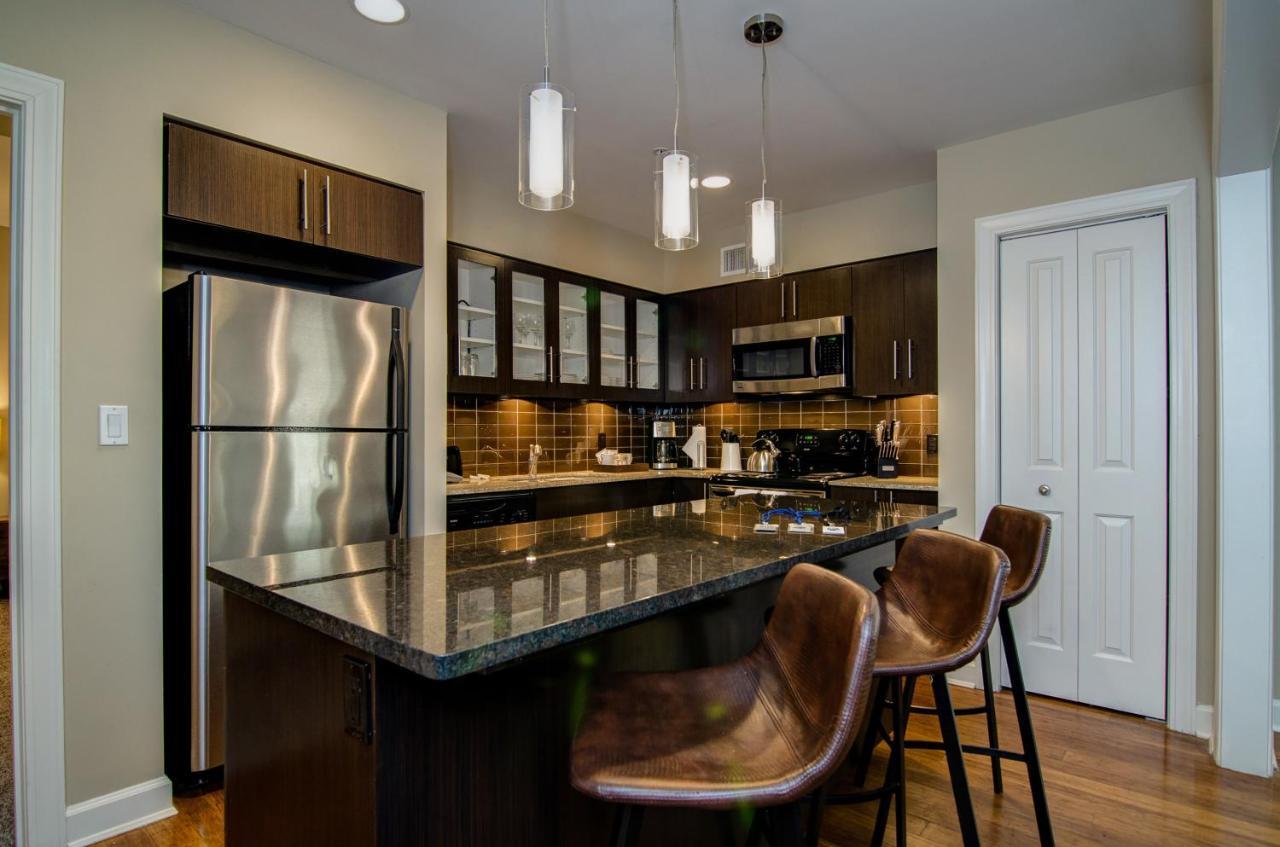 Abode Memphis - Downtown Madison Ave Apartment Bagian luar foto