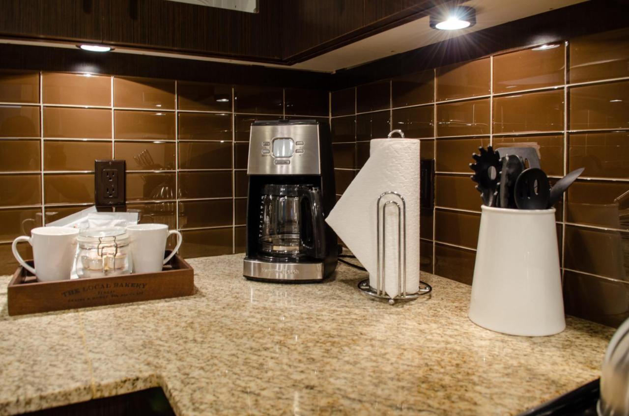Abode Memphis - Downtown Madison Ave Apartment Bagian luar foto