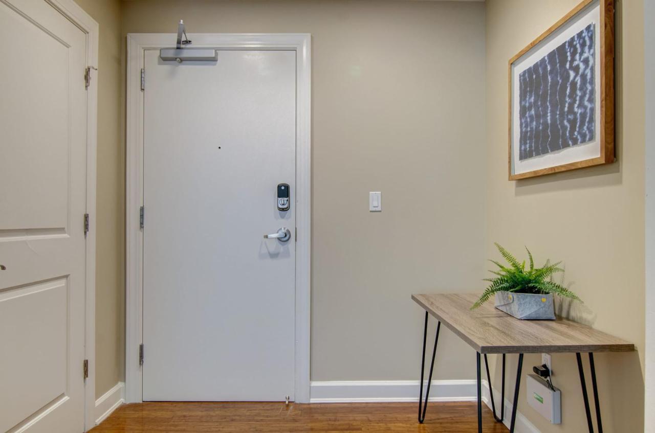Abode Memphis - Downtown Madison Ave Apartment Bagian luar foto